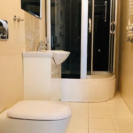 Апартаменти On Gavanna Street 7 *